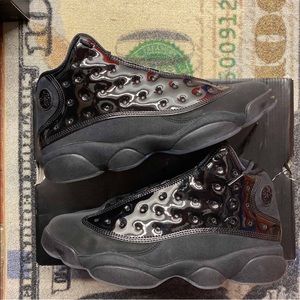 Air jordan Retro 13 cap and gown Sz 9.5 men black